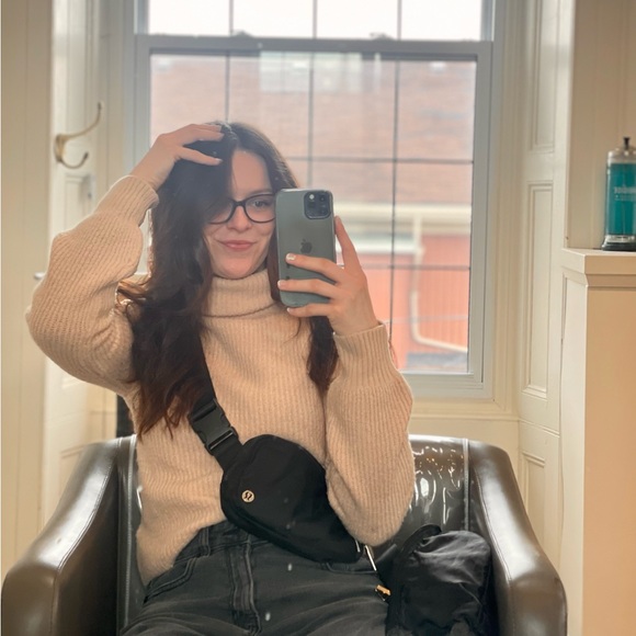 Meet your Posher, Kaitlin - Picture 1 of 1